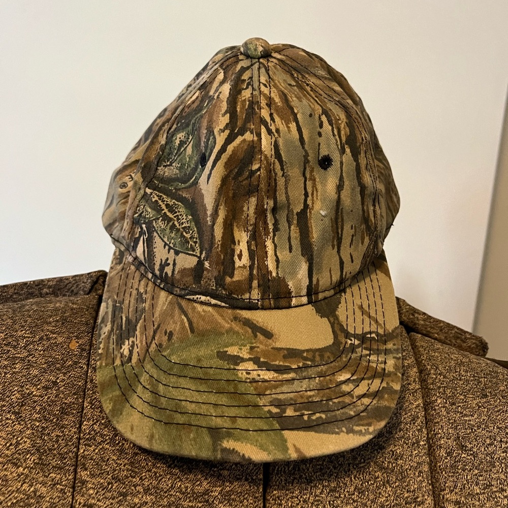 Camo baseball cap size small